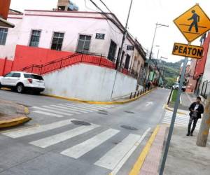 El proyecto de modernización de la avenida Cervantes será inaugurado hoy, destacando una visión de ciudad más ordenada y accesible, según la Alcaldía.