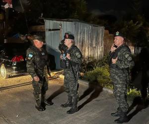 El jefe del Estado Mayor Conjunto, Roosevelt Leonel Hernández Aguilar, encabezó los operativos en la colonia La Laguna.