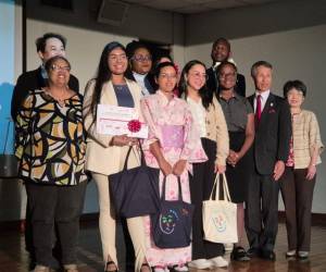 En la fotografía aparecen todos los participantes junto a Yutaka Matsubara, Embajador de Japón en Trinidad y Tobago.