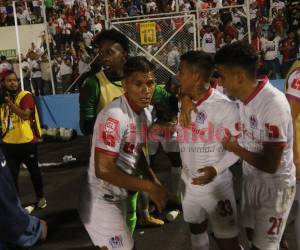 Michaell Chirinos fue el gran héroe de la noche para el Olimpia que logró avanzar a cuartos de final.