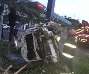 Este cuarto pasajero fue auxiliado por un familiar y salió del lugar del accidente.