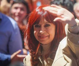 La expresidenta argentina Cristina Fernández (2007 - 2015) dijo que la decisión de la Cámara Federal de Casación Penal de ratificar su condena en un caso por irregularidades es un castigo “por ser mujer”.