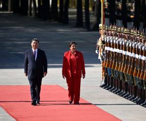 Xi Jinping y Xiomara Castro se reunieron la tarde del 12 de junio en Beijing. La Presidenta estuvo seis días en China hasta el 14 de junio.