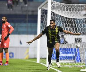 El colombiano Yeison Moreno anotó su segundo gol del torneo y primero ante el Olimpia.