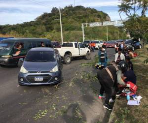 Cuatro vehículos chocaron en el Anillo Periférico, dejando cuantiosos daños materiales. A continuación los detalles.