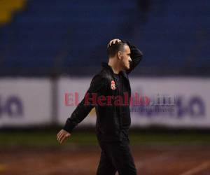 El entrenador de Canadá, John Herdman, se mostró molesto por el mal estado de la cancha del Olímpico.