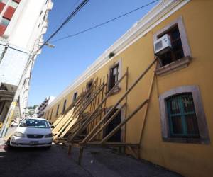 En ruinas y a punto de colapsar se encuentran las paredes de la Biblioteca Nacional de Honduras, ubicado en el centro de la capital y que resguarda una valiosa colección de más de 43,000 libros.