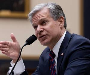 Director del FBI Christopher Wray dijo que su decisión está basada en hacer lo correcto para el FBI.