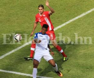 El atacante hondureño Anthony el Choco Lozano se perdió el primer gol de Honduras... un error que podría costar caro.