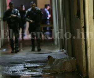 El hombre fue asesinado de varias puñaladas en el mercado Galindo de la capital de Honduras. Foto: Mario Urrutia/EL HERALDO.