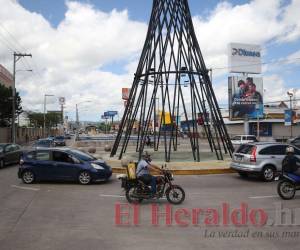 En los últimos años las rotondas se han convertido en una de las obras viales que frecuentan a diario los conductores de la capital.