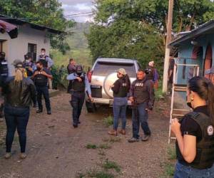 Los agentes policiales llegaron hasta la vivienda de la mujer para capturarla y posteriormente trasladada a las instalaciones policiales.