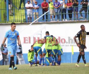 El Olancho FC por fin hizo valer su localía y le pasó por encima a un desconcertado Real España.