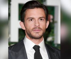 El actor Jonathan Bailey se hizo famoso por su papel de Anthony Bridgerton, en la serie de Netflix.