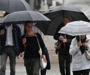 Las fuertes lluvias que se pronostican para este miércoles han hecho que cientos de personas sean evacuadas de forma preventina para evitar que la catástrofe de Valencia, se repita.