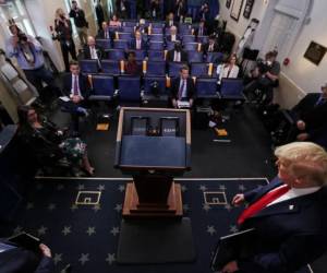 La sala de prensa de la Casa Blanca lleva el nombre de James S. Brady, en honor al entonces secretario de prensa de la Casa Blanca.