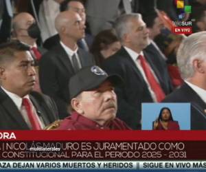 Ortega estaba sentado junto al presidente de Cuba, Miguel Díaz-Canel.