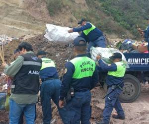 Luego de los decomisos, los productos explosivos fueron destruidos en el relleno sanitario con todas las medidas de seguridad.