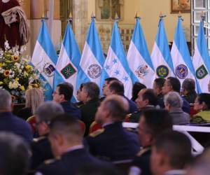 Los altos mandos de las Fuerzas Armadas le rindieron tributo este jueves a la Virgen de Suyapa en la Basílica Menor.