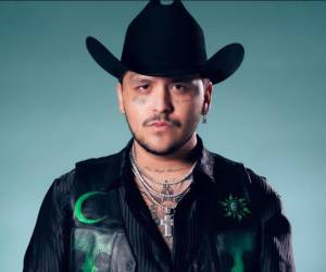 Christian Nodal, de 23 años, se inspiró tanto en la sugerencia de la justificación de sus tatuajes que hasta escribió una canción.