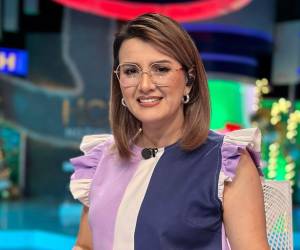 La reconocida periodista hondureña Cesia Mejía compartió recientemente uno de los momentos más emotivos de su vida: el reencuentro con sus hermanos.