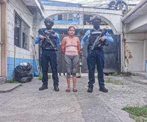 La Policía dio captura a Celeny Yuribeth Corrales en San Pedro Sula, por incendiar una cuartería.