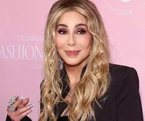 La cantante Cher recuerda hasta qué punto se quedó “sorprendida” al descubrir que en su certificado de nacimiento su primer nombre figuraba como Cheryl, y no coincidía con lo que ella creía que era su nombre real. Aquí detalles de donde surgió la confusión.