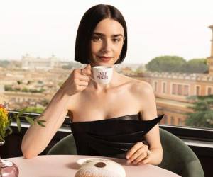 Lily Collins y todo el elenco comenzarán a filmar la quinta temporada de “Emily in Paris”.