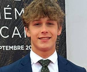 El actor de 16 años murió producto de las graves heridas tras caer de un auto en movimiento.