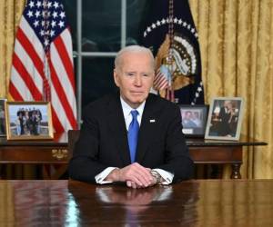 El presidente de EE.UU., Joe Biden, tras pronunciar su discurso de despedida a la nación desde el Despacho Oval de la Casa Blanca en Washington, DC, EE.UU.