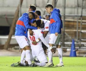 Yustin Arboleda le dio el empate al Olimpia ante el Motagua en el Nacional.