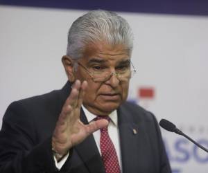 Fotografía de archivo del pasado 24 de octubre del presidente panameño, José Raúl Mulino, en conferencia de prensa en el anfiteatro de la presidencia en Ciudad de Panamá.