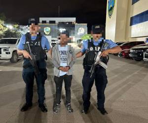 El guardia de seguridad fue capturado por agentes de la Dirección Policial de Investigaciones (DPI) en la colonia Altos de Toncontín de Comayagüela y será remitido al juzgado correspondiente.