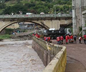 La tormenta tropical Sara dejó colchones, ropa y hasta televisores en quebradas, ríos y vados del Distrito Central, según la Alcaldía.