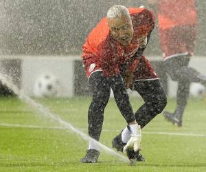 Para el decisivo choque el director técnico de Costa Rica, el colombiano Luis Fernando Suárez, contará bajo palos con el portero del PSG Keylor Navas.