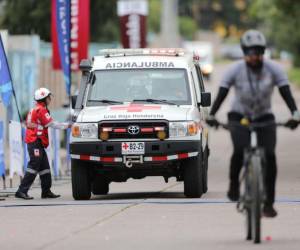 La Vuelta Ciclística EL HERALDO 2024 fue un éxito gracias a la labor de las fuerzas vivas, como la Cruz Verde, que dieron asistencia.