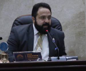 El presidente del Congreso Nacional, Luis Redondo, puso de ejemplo que “40 actas que no pasaron los votos y que todos los decretos se mandaron a aprobar” en relación al acta de adhesión de Honduras a la Corporación Andina de Fomento (CAF).