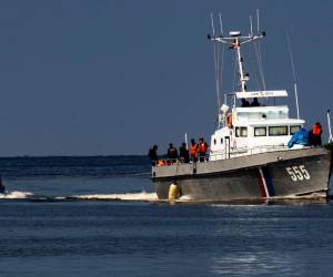 La Oficina de Aduanas y Protección Fronteriza estadounidense ha detenido, por su parte, en distintas operaciones a 244 cubanos que habían alcanzado la costa de Florida a bordo de embarcaciones.