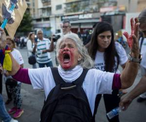 Cientos de familiares de los considerados “presos políticos” en Venezuela salieron este miércoles a las calles a protestar por su libertad y un “trato digno”.