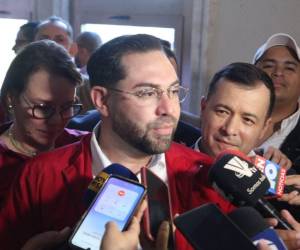 Jorge Cálix, precandidato presidencial del Partido Liberal con el movimiento “Juntos por el Cambio”, quedó en la primera posición en la papeleta a nivel presidencial para las elecciones primarias de 2025, hecho que lo tomó como un buen presagio. Más detalles a continuación.