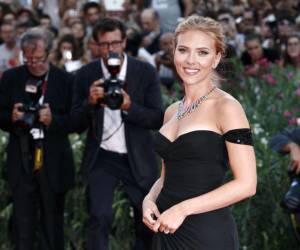 Scarlett Johansson, considerada una de las actrices más bellas y sensuales de Hollywood, festeja hoy 22 de noviembre sus 40 años de vida. Aquí una recopilación de curiosidades que pocos conocen sobre ella.