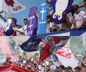 Olimpia juega uno de los partidos más importantes de su historia y así llegó la barra Ultra Fiel para apoyar al León.