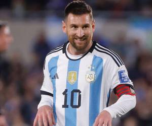 Lionel Messi tuvo un cruce de miradas intenso con un jugador de la Selección de Países Bajos, motivo por el cual surgió el “¿Qué miras bobo?”