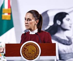 La presidenta de México, Claudia Sheinbaum, habla durante una rueda de prensa este miércoles, en Palacio Nacional en Ciudad de México.