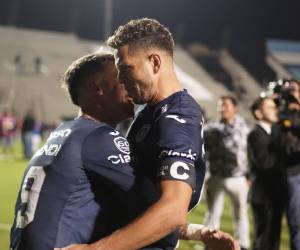 Así celebró el capitán de los azules la obtención del campeonato.