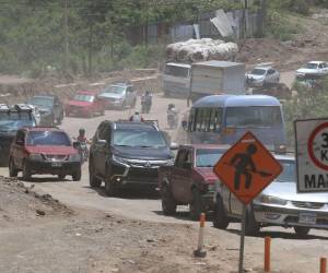 Los trabajos en la carretera a Olancho generan preocupación entre los ciudadanos y aunque reconocen su potencial para el desarrollo, afectan las ventas y el flujo de clientes en los negocios locales.