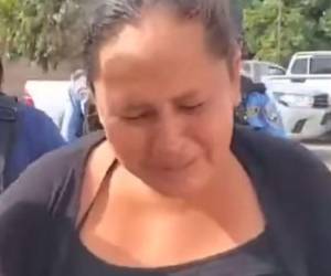 La tarde del lunes empezó a circular un video en redes sociales donde se muestra a una mujer golpeando violentamente a su hija, mientras quemaba su mano. Aquí los detalles del caso.