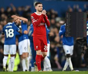 El Liverpool pierde y se aleja más del primer lugar de la Premier League.