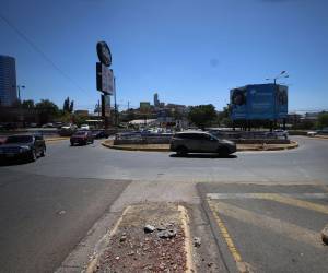 A pesar de ser una megaobra de túnel y rotonda, a diario este punto de la capital colapsa en las horas de mayor tráfico vial de la ciudad.