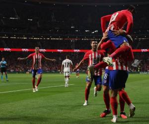 Álvaro Morata repitió la fórmula del primer gol y con un soberbio cabezazo puso el 3-1 en la primera jugada del segundo tiempo.